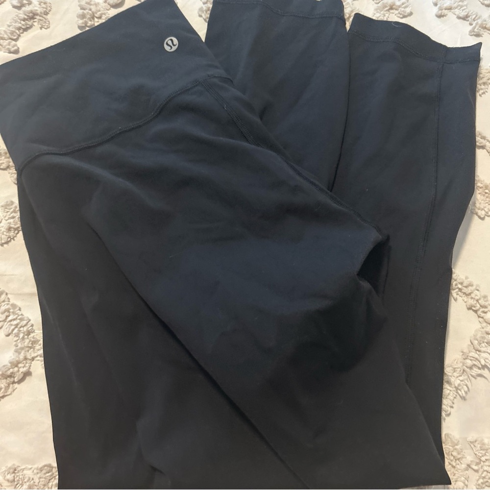 Lululemon Athletica Black Leggings for Everyday Comfort - Picture 5 of 5